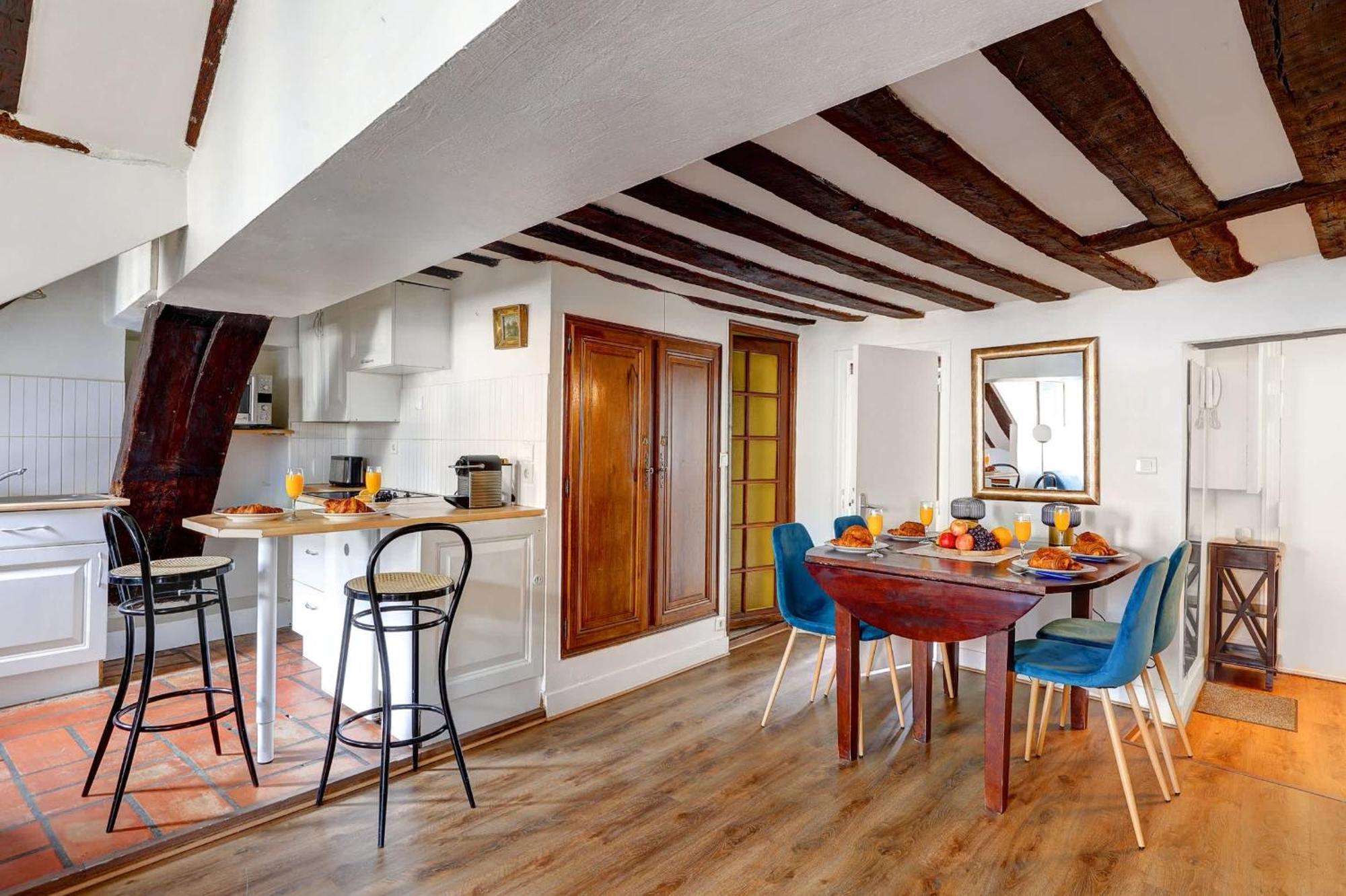 Ile Saint-louis - 2br - Cityapartmentstay Appartamento *